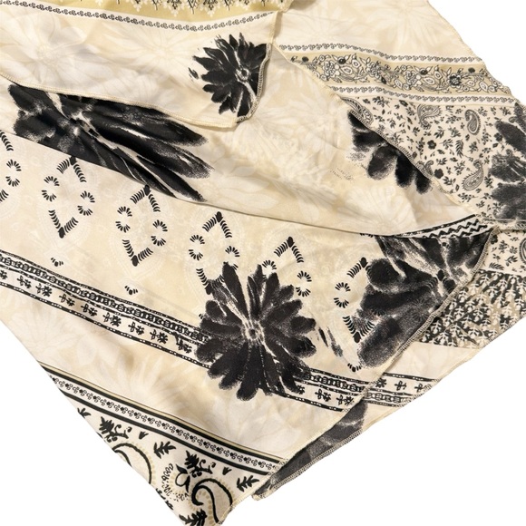 Urban Outfitters silence noise satin halter top. NWT - Picture 5 of 13